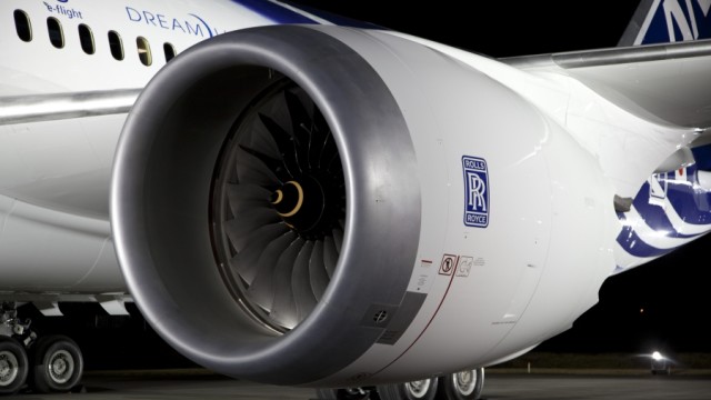 ANA buscaría compensación por problemas en motores Rolls-Royce de B787