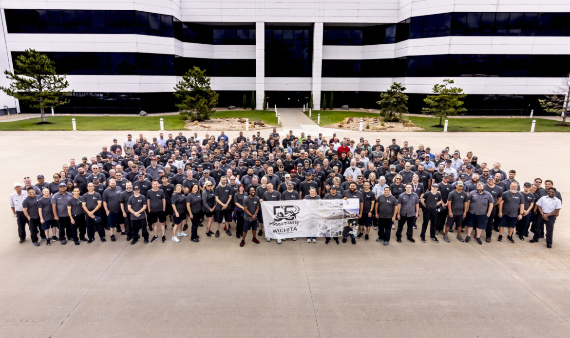Centro de Servicio de Textron en Wichita cumple 55 años