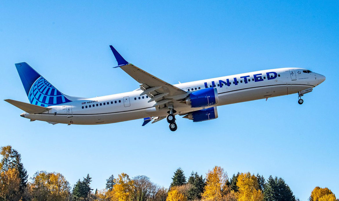 United Airlines recibe su Boeing 737 MAX número 100