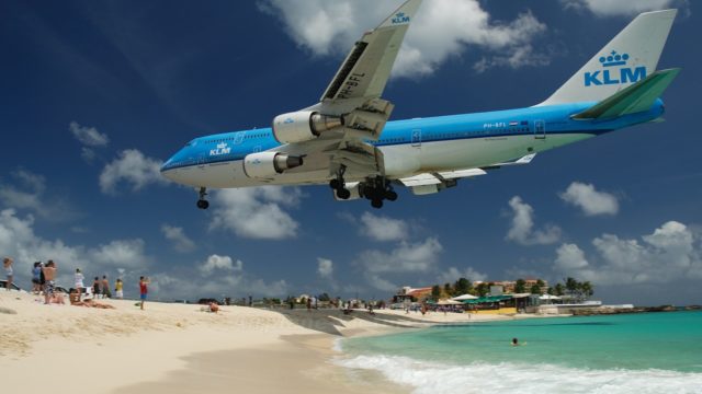 Boeing 747 de KLM vuelve a SXM para evacuación tras huracán Irma