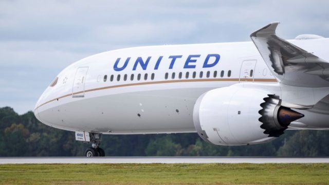United Airlines podría prescindir de más de 2,800 pilotos