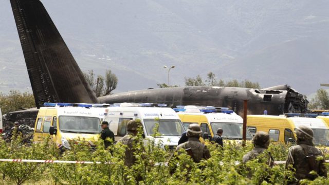 Se accidenta IL-76 en Argelia; más de 250 personas perdieron la vida