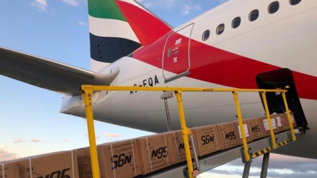 Emirates cumple primer año de operar vuelos de carga en aeronaves comerciales