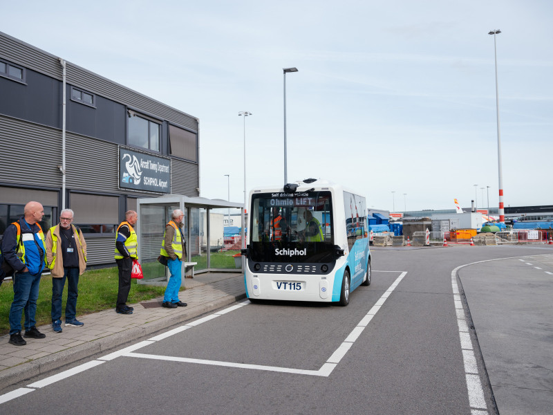 Aeropuerto de Ámsterdam-Schiphol inicia pruebas con autobuses autónomos