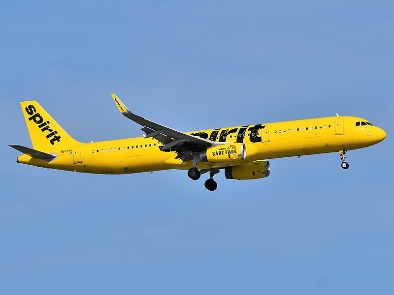 Spirit Airlines celebra 15 años volando hacia Colombia