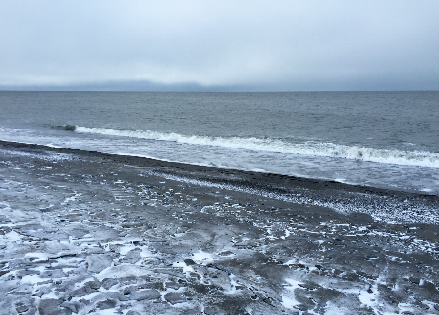 Point Barrow, el punto mas septentrional del territorio Estadounidense. ¿Se les antoja echarse un chapuzón en la playa?