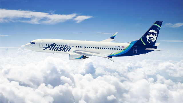 Vídeo: Pintando un 737 de Alaska con la nueva imagen