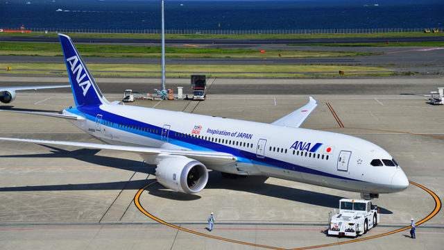 ANA cancela 176 vuelos más por inspección en motores de 787