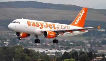 Incidente de contacto entre aeronaves de EasyJet en Mánchester