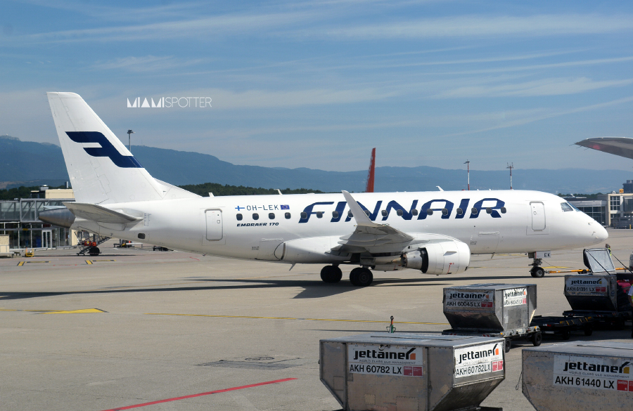Finnair con destino Helsinki. Desde entonces, Finnair ha dado de baja toda su flota de Embraer. 