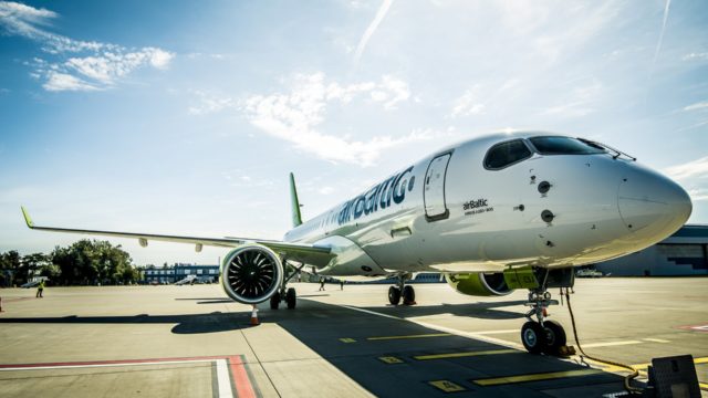 airBaltic realiza pedido por 30 aviones Airbus A220