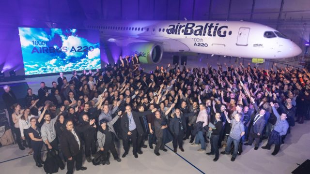 Airbus celebra el centésimo A220 producido