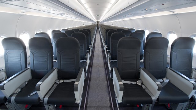 Vueling recibe primer A320 con 186 asientos.