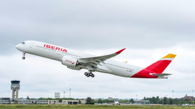 Iberia recibe su primer A350-900