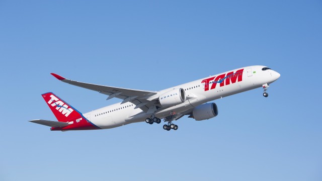 Primer A350XWB de TAM realiza primer vuelo
