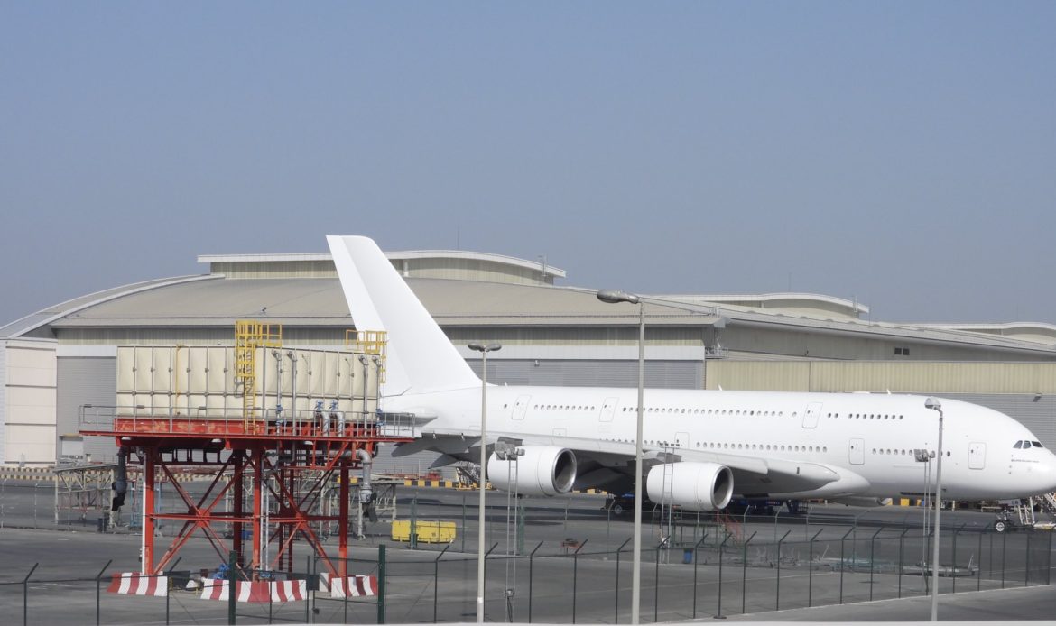 Airbus subastará piezas de un A380 de Emirates retirado