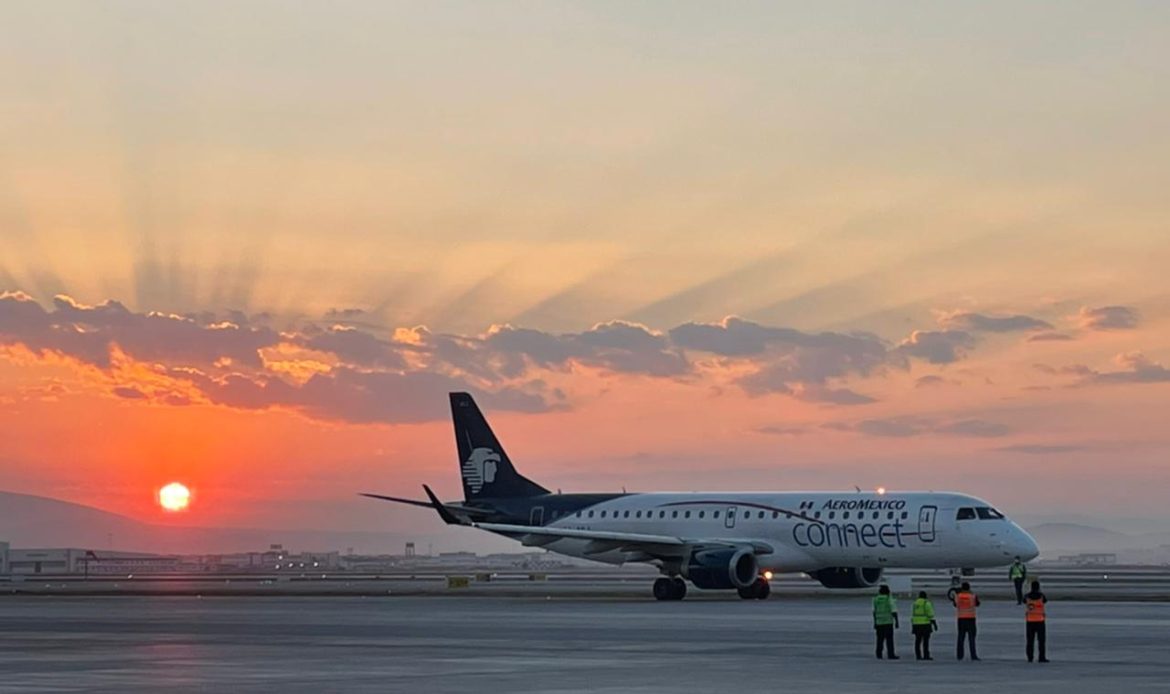 Cancela Estados Unidos 13 rutas desde el AIFA