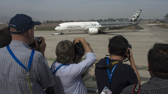 Airbus A350 llega a FIDAE 2016