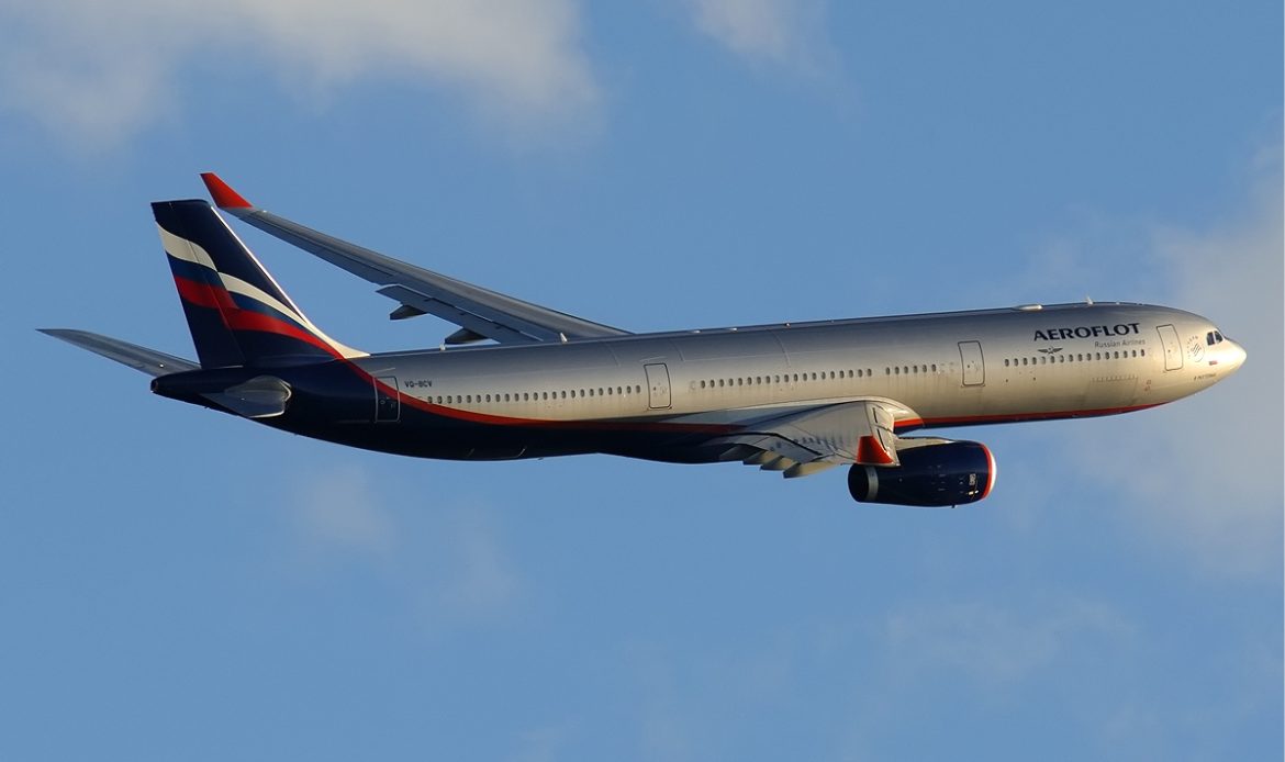 Vuelo de Aeroflot evade colisión con avión espía estadounidense