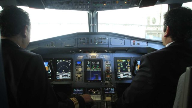 Pilotos de Aeromar acuerdan ampliar reducción salarial hasta diciembre 2020