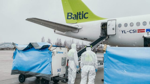 AirBaltic emplea sus equipos A220 como aeronaves de carga