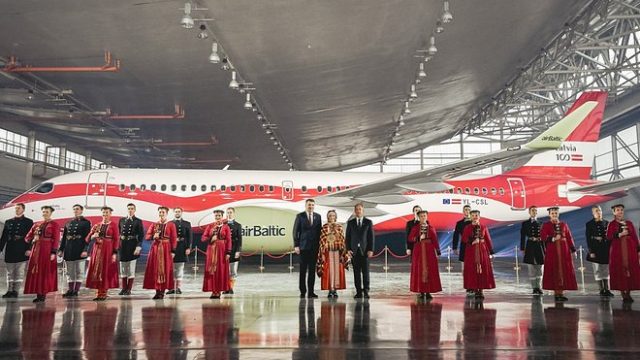 Airbaltic lanza liverys conmemorativos en sus aviones Airbus A220
