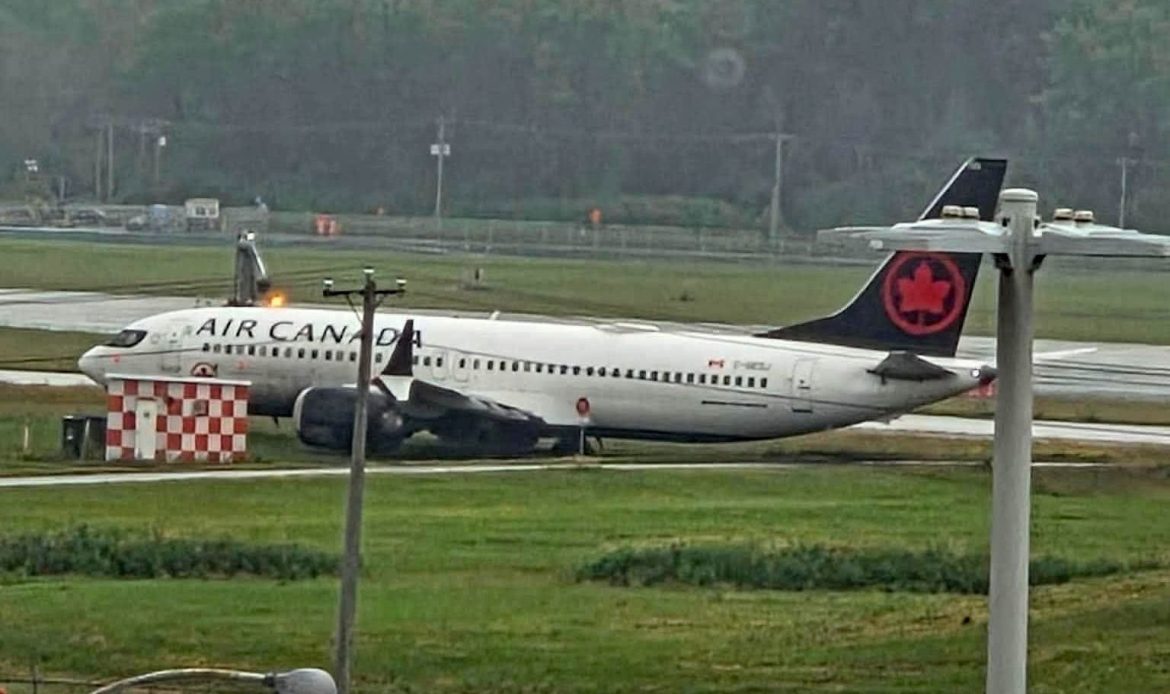Boeing 737 MAX 8 sufre excursión de pista en el aeropuerto de Montreal