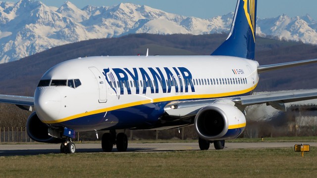 Ryanair y Boeing celebran la entrega del 737-800 número 400 para la aerolínea