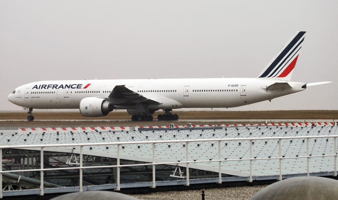 Boeing 777-300 de Air France sufre incidente técnico en vuelo