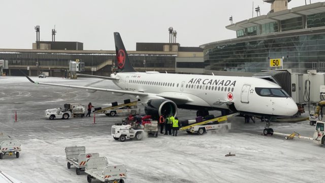 Air Canada inicia el primer vuelo de su a A220-300