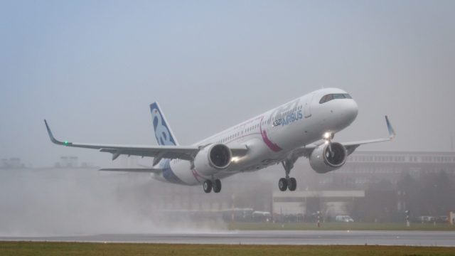 FAA emite directiva para motores del Airbus A321