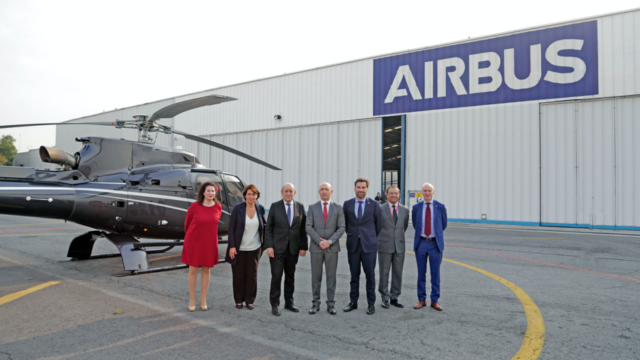 Airbus presenta a Jean-Yves Le Drian su compromiso con la aviación mexicana
