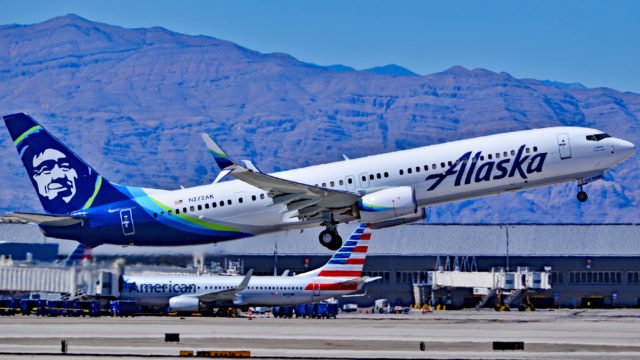 Pilotos de Alaska Airlines se involucraron en una disputa verbal frente a sus pasajeros