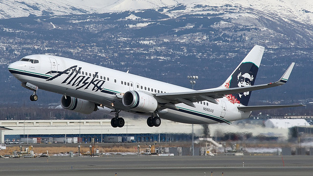 Alaska Airlines busca abrir nuevos vuelos a México