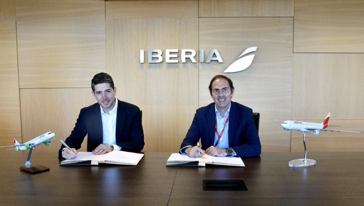 Firman Iberia y Viva Aerobus acuerdo de código compartido