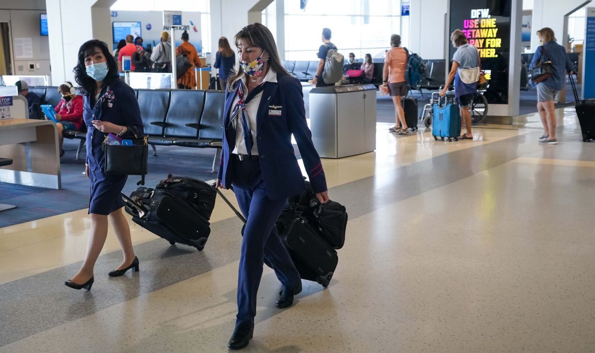 American Airlines regresará al servicio activo a cerca de 3,300 sobrecargos