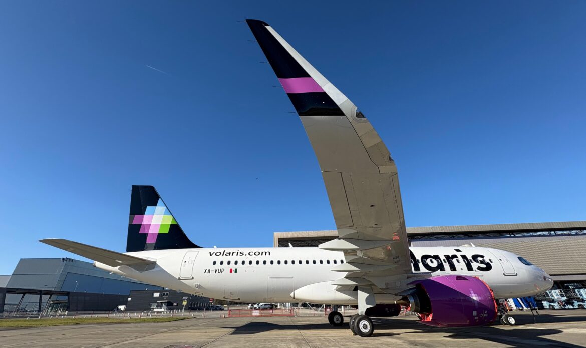 Volaris recibe su avión número 144