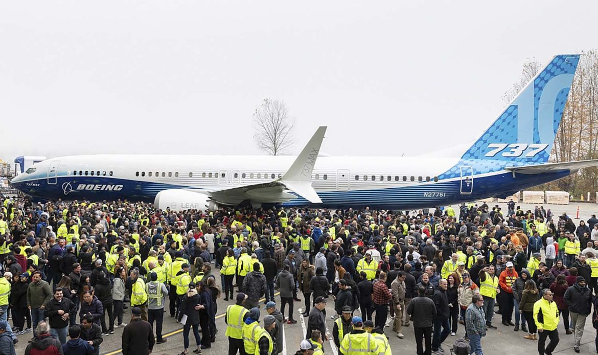 Boeing alerta que el modelo 737 MAX-10 está en riesgo de cancelación