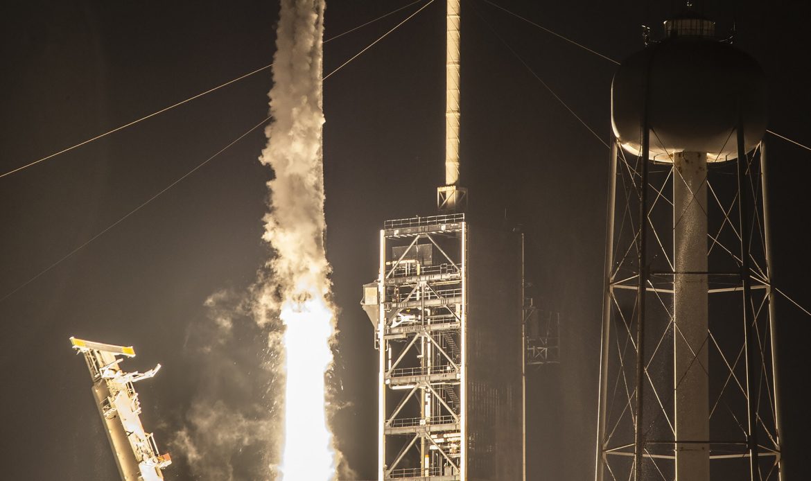 Boeing lanza el X-37B para su octava misión espacial