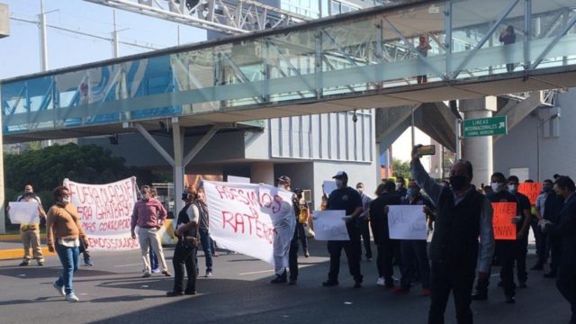 Bomberos exigen mejores insumos médicos en el AICM T1