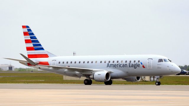 American Airlines y Embraer acuerdan 4 aviones E175
