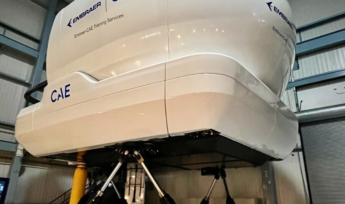 Pilotos de Porter Airlines comienzan entrenamiento con nuevo simulador de vuelo completo de Embraer CAE Training Services