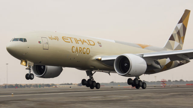 Piloto de Etihad Airways Cargo fallece en vuelo