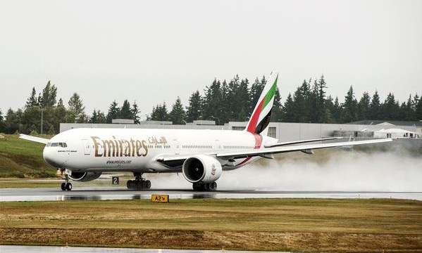 Emirates recibe 3 B777 y un A380 en un mismo día