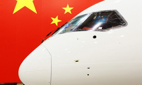 COMAC presenta su primer C919