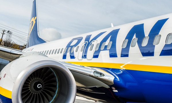 Boeing y Ryanair celebran la entrega del Next-Generation 737 número 375