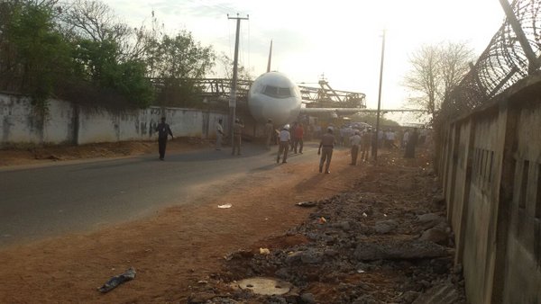 A320 cae de grúa en la India