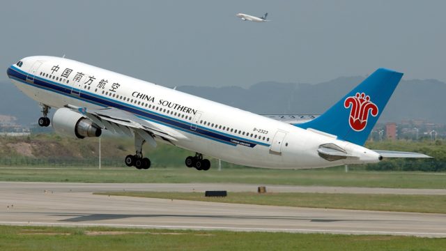 China Southern Airlines podría unirse a Oneworld Alliance