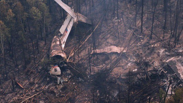 Encuentran restos de IL-76 accidentado mientras combatía incendios en Siberia