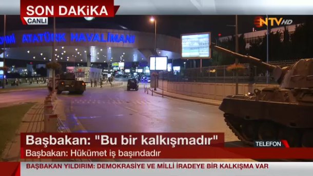 Aeropuertos turcos cerrados tras golpe de estado